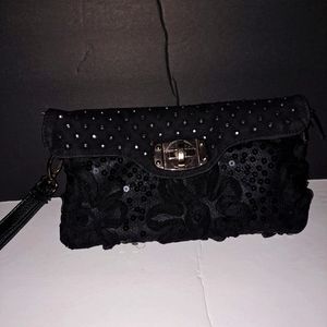 Sparkle embroidery clutch
